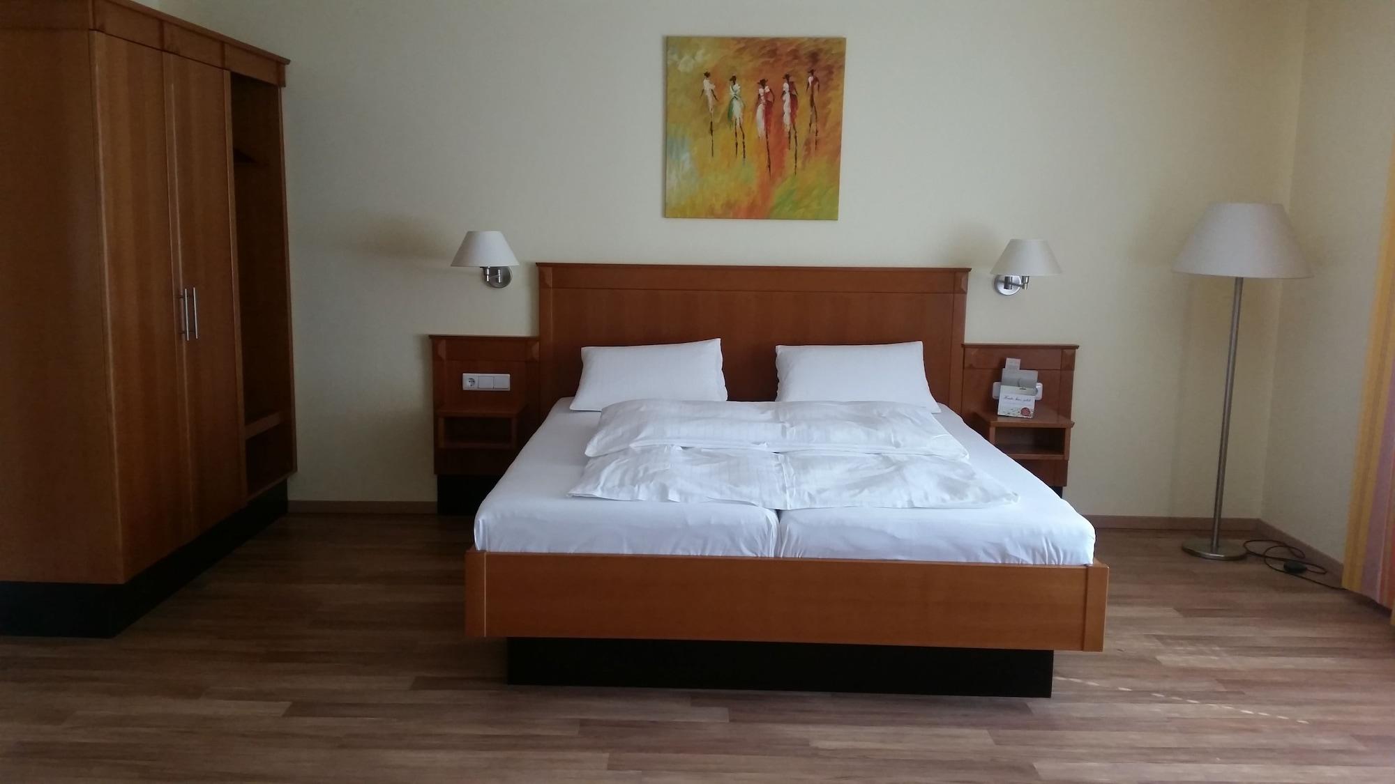 Apartment Hotel Kral - Business Hotel & Serviced Apartments 에를랑겐 외부 사진